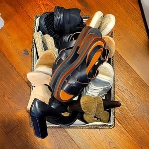 BOX of SHOES! sizes 6-7